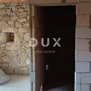 CRIKVENICA, BELGRAD - dva apartmana s pogledom na more + dvorište! PRILIKA!