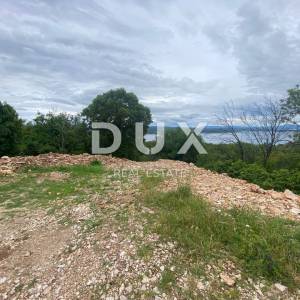CRIKVENICA - građevinsko zemljište 536 m2 s pogledom na more! PRILIKA!