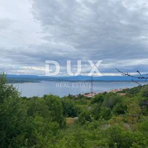 CRIKVENICA - građevinsko zemljište 536 m2 s pogledom na more! PRILIKA!