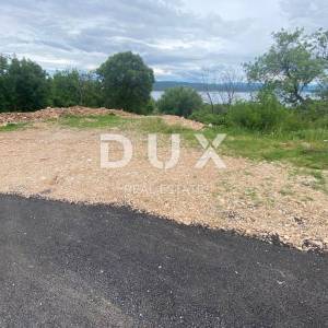 CRIKVENICA - građevinsko zemljište 536 m2 s pogledom na more! PRILIKA!