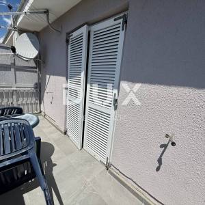 CRIKVENICA - Kuća u centru na 80 metara od mora! Prilika!