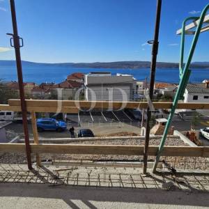 Crikvenica samostojeća kuća s bazenom i pogledom na more