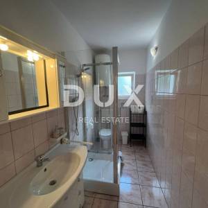 CRIKVENICA - Stan na odličnoj lokaciji, 200 m od mora