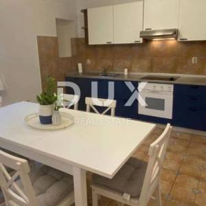 CRIKVENICA - Stan na odličnoj lokaciji, 200 m od mora