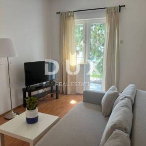 CRIKVENICA - Stan na odličnoj lokaciji, 200 m od mora