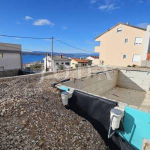 Crikvenica stan s bazenom i pogledom na more