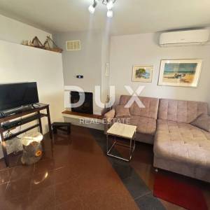 CRIKVENICA - Uređena kuća s dva apartmana, panoramski pogled!