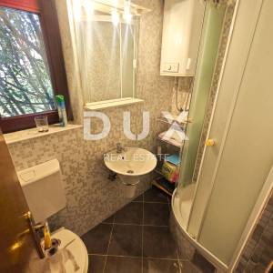 CRIKVENICA - Uređena kuća s dva apartmana, panoramski pogled!