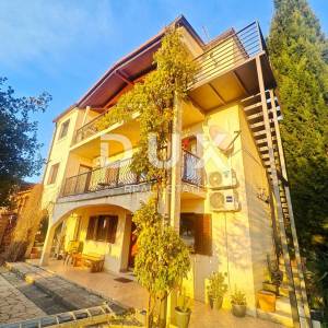 CRIKVENICA - Uređena kuća s dva apartmana, panoramski pogled!