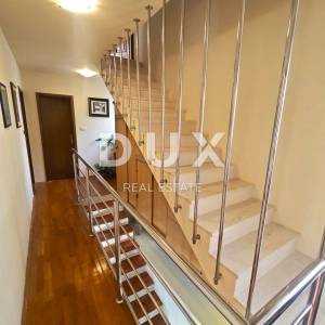 CRIKVENICA - Uređena kuća s dva apartmana, panoramski pogled!