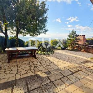 CRIKVENICA - Uređena kuća s dva apartmana, panoramski pogled!