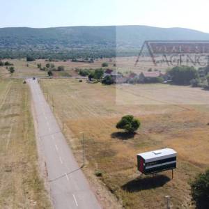 Dicmo najam građevinskog zemljišta 5378 m2 - novo u ponudi