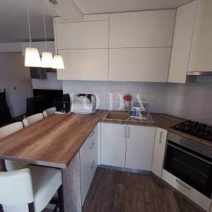 DRAMALJ, dvosobni stan u prizemlju 200m od mora