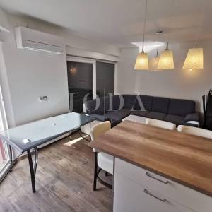 DRAMALJ, dvosobni stan u prizemlju 200m od mora