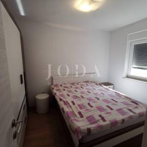 DRAMALJ, dvosobni stan u prizemlju 200m od mora