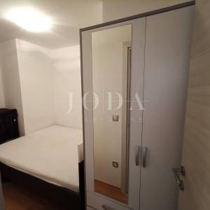 DRAMALJ, dvosobni stan u prizemlju 200m od mora