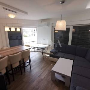 DRAMALJ, dvosobni stan u prizemlju 200m od mora