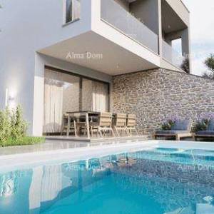 Duplex kuća s bazenom!  Ližnjan.