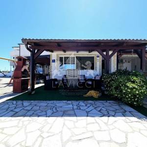 Dva apartmana s velikom okućnicom, 1.RED DO MORA - Vir