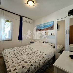 Dva apartmana s velikom okućnicom, 1.RED DO MORA - Vir