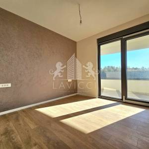 Dvoetažni apartman s krovnom terasom i pogledom na more - Petrčane