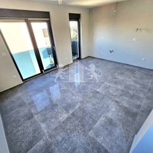 Dvoetažni apartman s krovnom terasom i pogledom na more - Petrčane