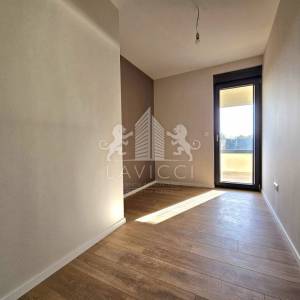 Dvoetažni apartman s krovnom terasom i pogledom na more - Petrčane