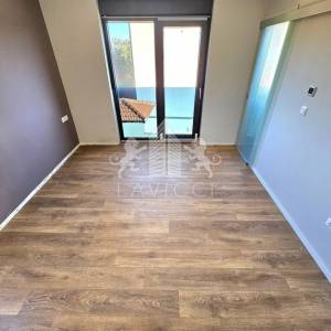 Dvoetažni apartman s krovnom terasom i pogledom na more - Petrčane