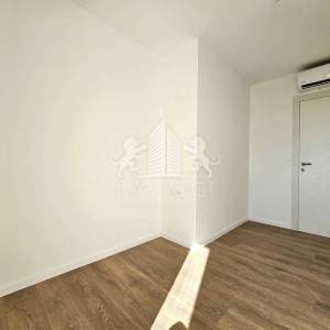 Dvoetažni apartman s krovnom terasom i pogledom na more - Petrčane