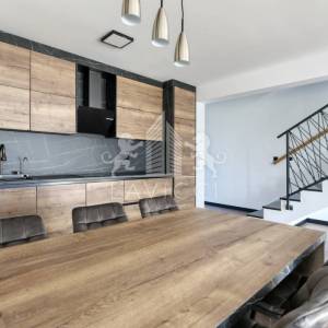 Dvoetažni apartman s vrtom i 3 sobe, 450 m od mora – Privlaka