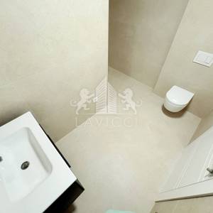 Dvoetažni apartman s vrtom, 1. red do mora - Privlaka