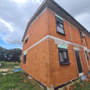 Dvoetažni stan s vrtom u Ližnjanu. Cijena stan 205.000 eura u Roh-Bau.