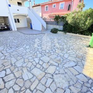 Dvojna kuća s 2 uređena apartmana - Vir, Zadar