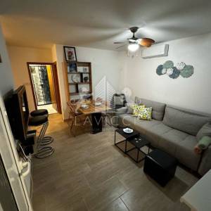 Dvojna kuća s 2 uređena apartmana - Vir, Zadar