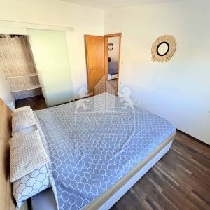 Dvojna kuća s 2 uređena apartmana - Vir, Zadar