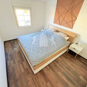 Dvojna kuća s 2 uređena apartmana - Vir, Zadar