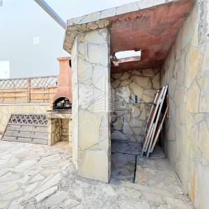 Dvojna kuća s 2 uređena apartmana - Vir, Zadar