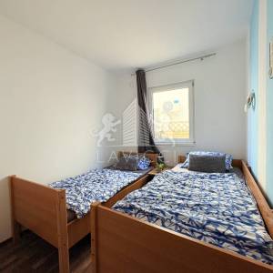 Dvojna kuća s 2 uređena apartmana - Vir, Zadar