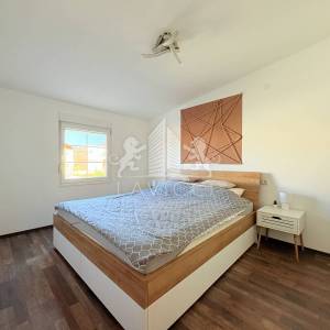 Dvojna kuća s 2 uređena apartmana - Vir, Zadar