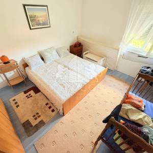 Dvojna kuća s 3 stana i garažom - Ričine, Zadar