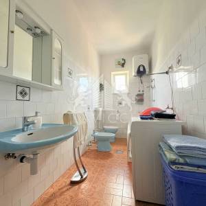 Dvojna kuća s 3 stana i garažom - Ričine, Zadar