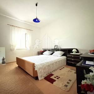 Dvojna kuća s 3 stana i garažom - Ričine, Zadar