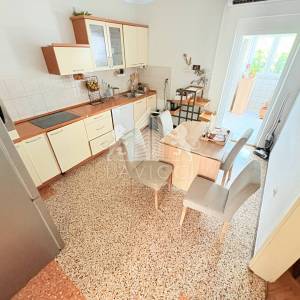 Dvojna kuća s 3 stana i garažom - Ričine, Zadar