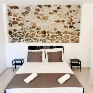 Dvojna kuća u centru Petrčana - 100 m od mora, Zadarska županija