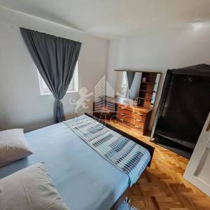 Dvojna kuća u centru Petrčana - 100 m od mora, Zadarska županija