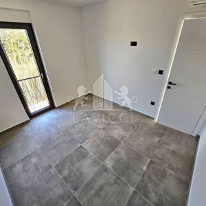 Dvosoban apartman na 1. katu - 70m od mora,Privlaka