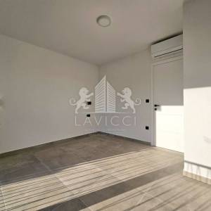 Dvosoban apartman na 1. katu - 70m od mora,Privlaka