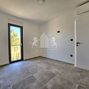 Dvosoban apartman na 1. katu - 70m od mora,Privlaka