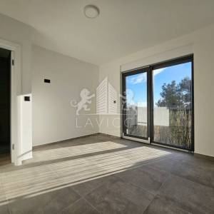 Dvosoban apartman na 1. katu - 70m od mora,Privlaka