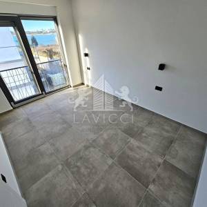 Dvosoban apartman na 1. katu - 70m od mora,Privlaka